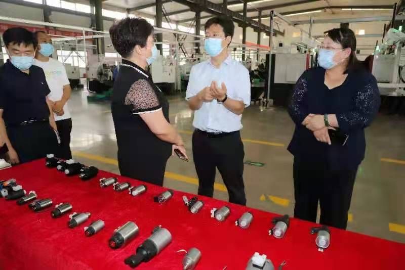 安陽(yáng)市市長(zhǎng)高永一行蒞臨我公司參觀調(diào)研